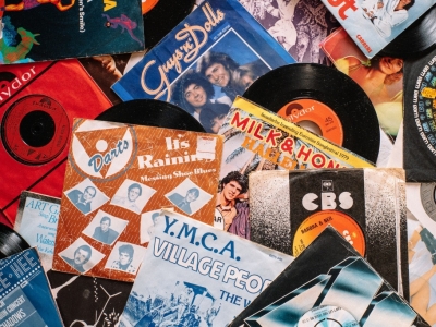 Une histoire groovy des disques vinyles 45 tours 